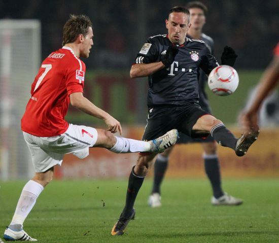 通过持续的 通过持续的